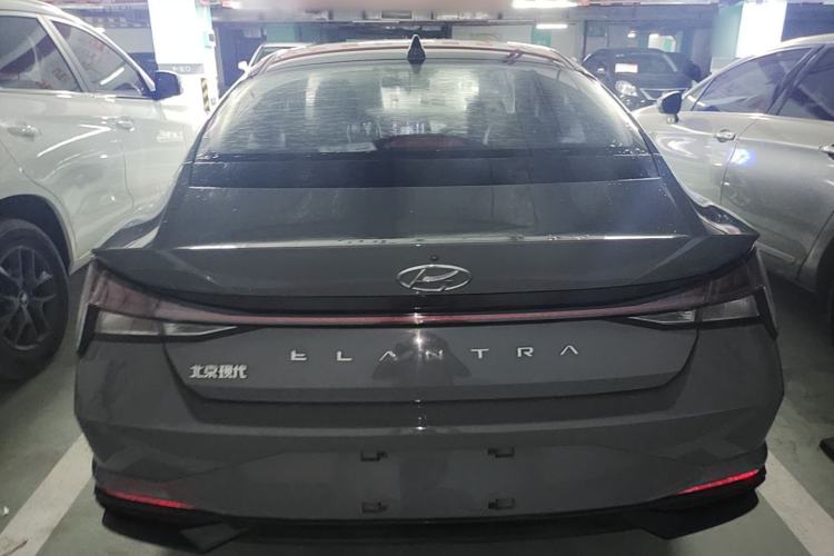 Hyundai Elantra 2021 — 5