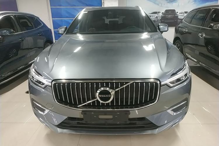 Volvo XC60 2021 — фото 2