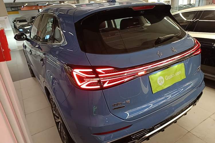 Hongqi HS5 2023 — 4