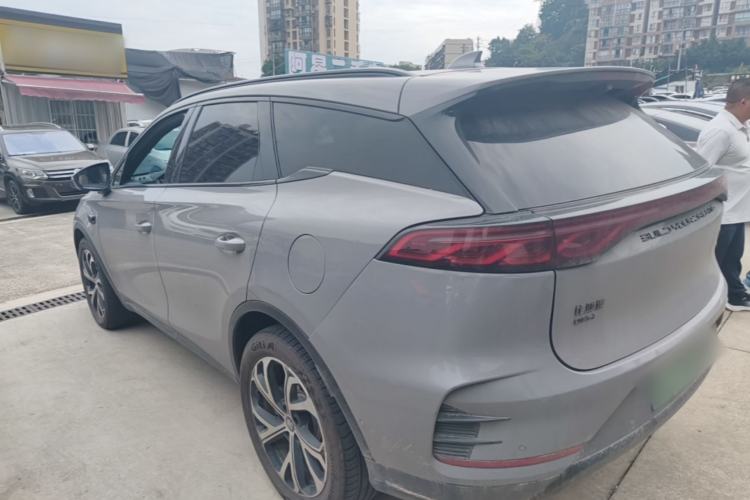 BYD Tang 2025 — 4