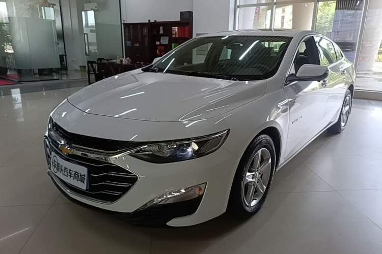 Chevrolet malibu xl 2021 — фото 1
