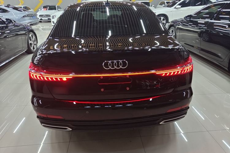 Audi A6L 2022 — 5