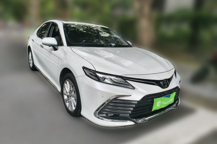 Toyota Camry 2023 — 3