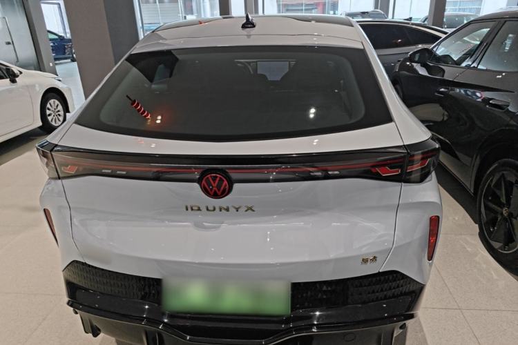 Volkswagen ID.UNYX 2024 — 5