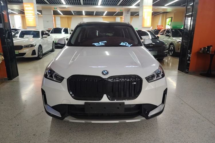 BMW iX1 2025 — 2