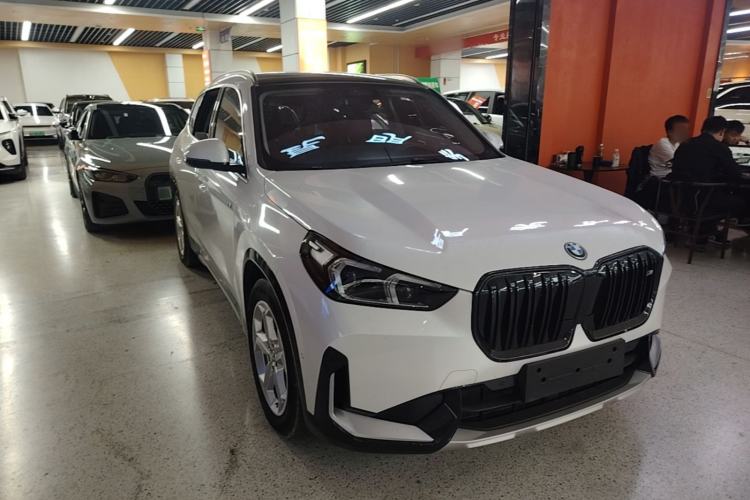 BMW iX1 2025 — 3