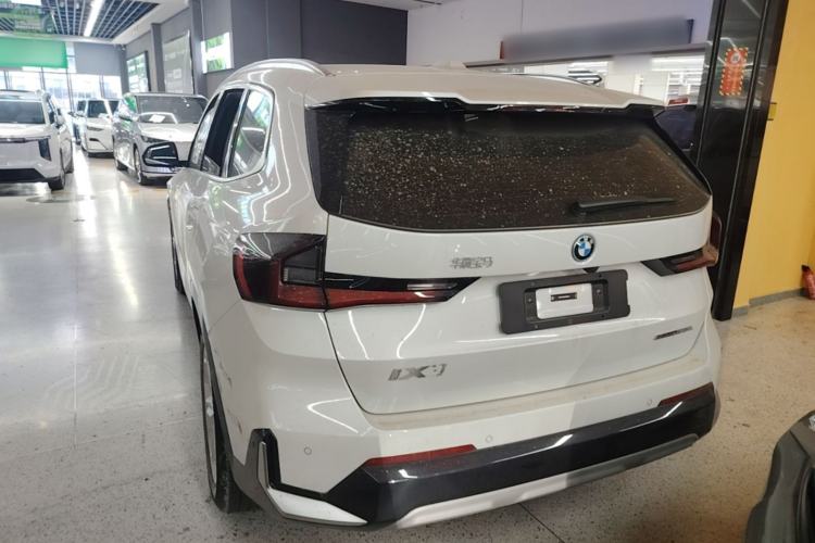 BMW iX1 2025 — 4