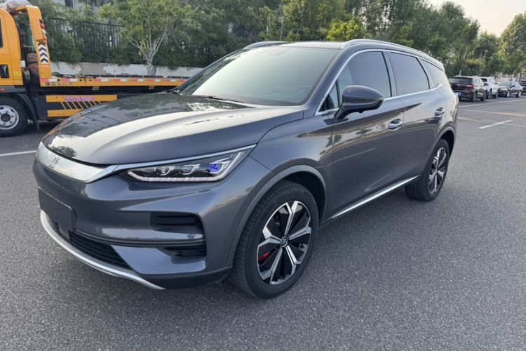 BYD Tang 2022 — фото 1