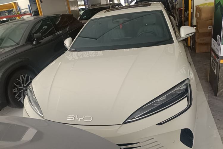 BYD Seal 07 2025 — 2