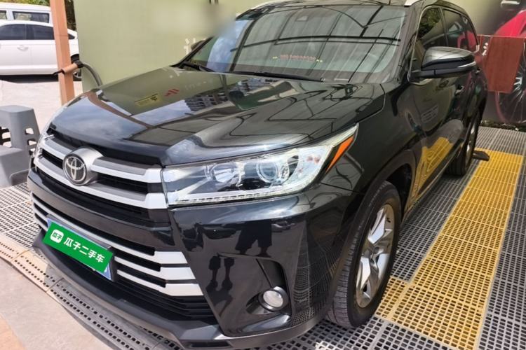 Toyota Highlander 2021 — фото 1