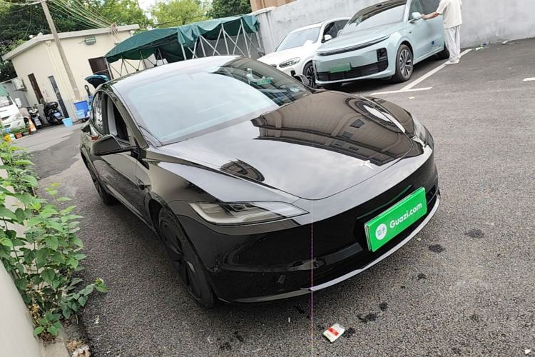 Tesla Model 3 2023 — 3