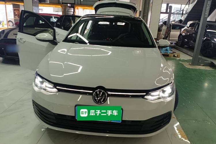 Volkswagen Golf 2021 — 2