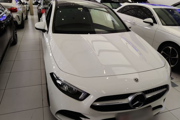 Mercedes-Benz A 200 L 2021 — 2