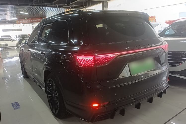 AITO M9 2024 — 4