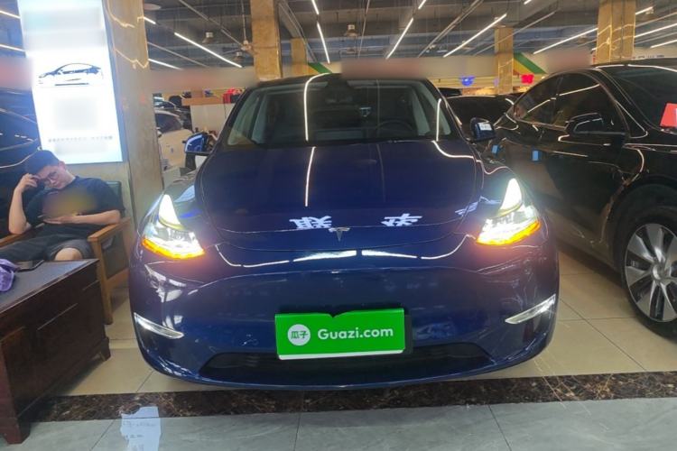 Tesla Model Y 2021 — 2