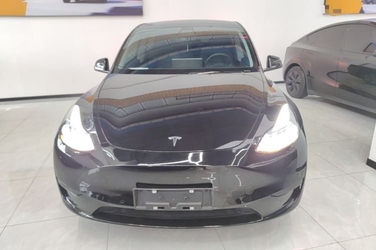 Tesla Model Y 2022 — 2