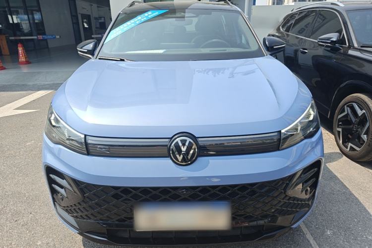 Volkswagen Tiguan L 2024 — 2