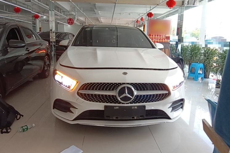 Mercedes-Benz A 200 L 2021 — фото 2