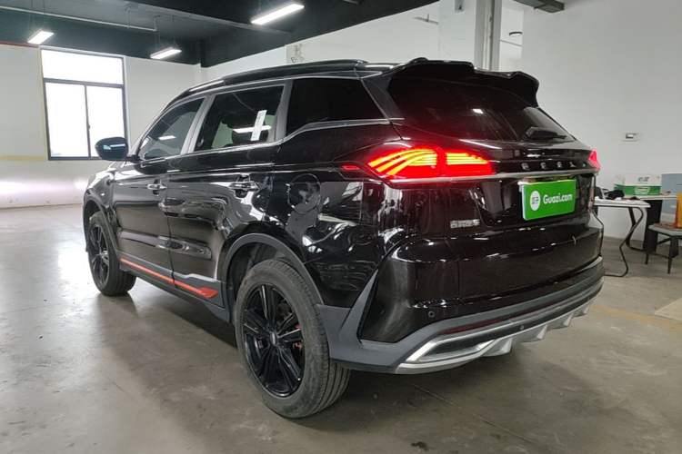 Geely auto emgrand x7 sport 2022 — фото 4