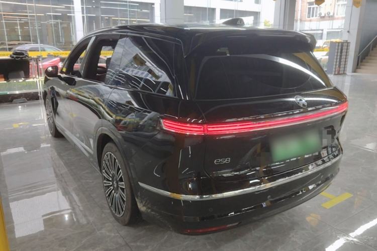 NIO ES8 2026 — 4