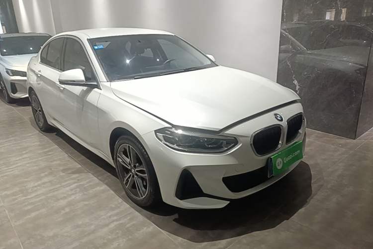BMW 120i 2021 — 3