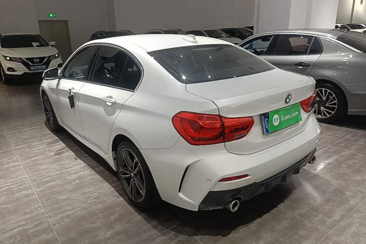 BMW 120i 2021 — 4