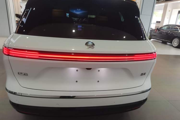 NIO ES8 2026 — 5