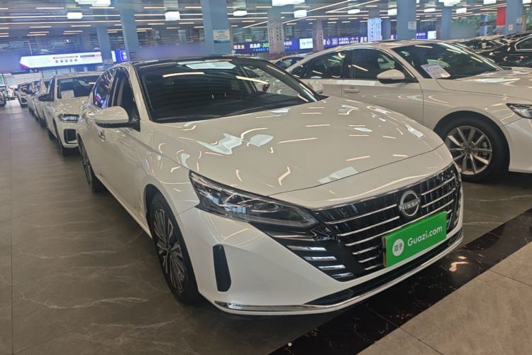 Nissan Altima 2025 — 3