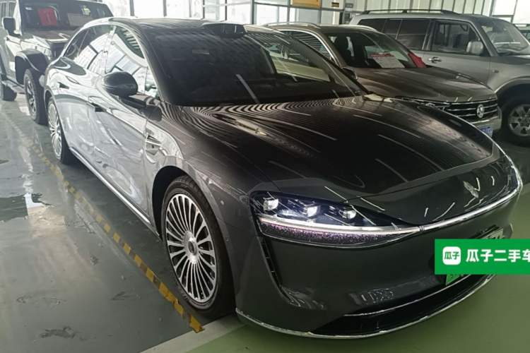 AITO Stelato S9T 2025 — 3