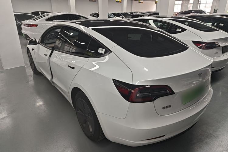 Tesla Model 3 2022 — 4