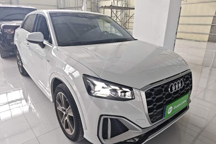 Audi Q2L 2022 — 3