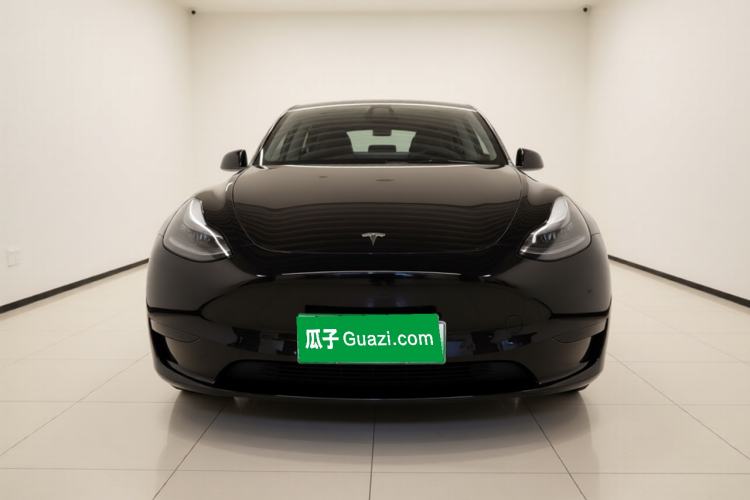 Tesla Model Y 2022 — 2