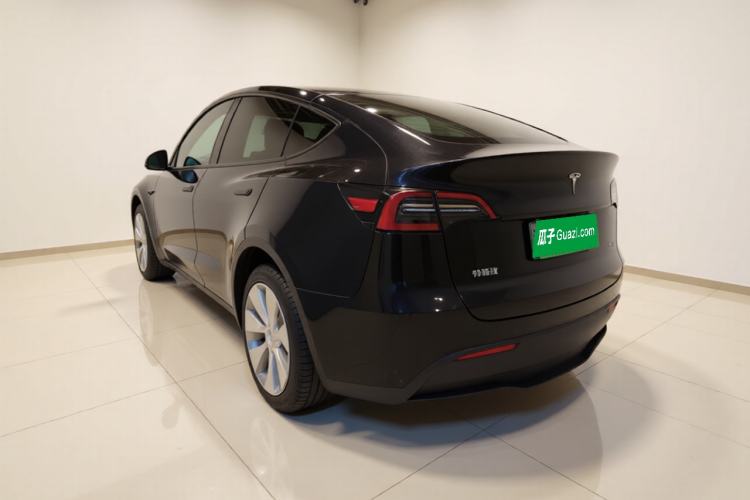 Tesla Model Y 2022 — 4