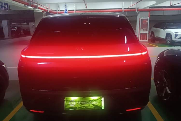 Li Auto L7 2023 — 5