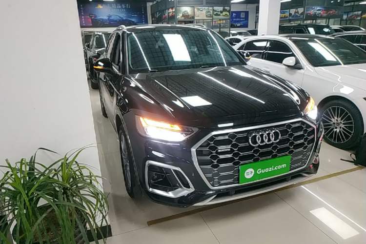 Audi Q5L 2022 — 3