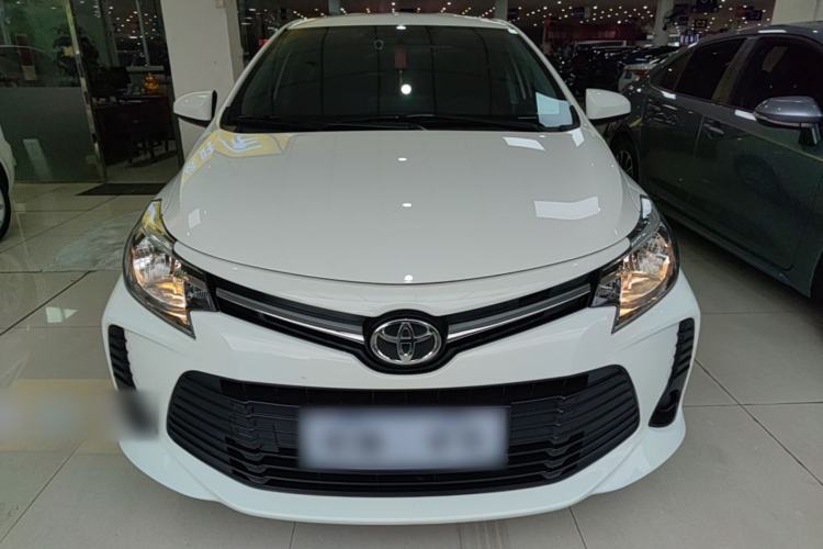 Toyota Yaris 2021 — фото 2