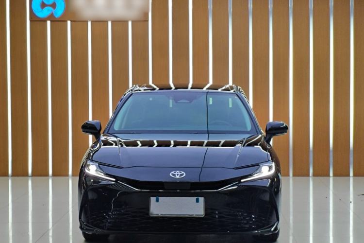 Toyota Camry 2026 — фото 2