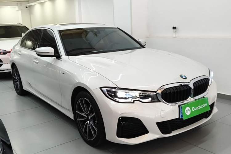 BMW 325Li 2022 — 3