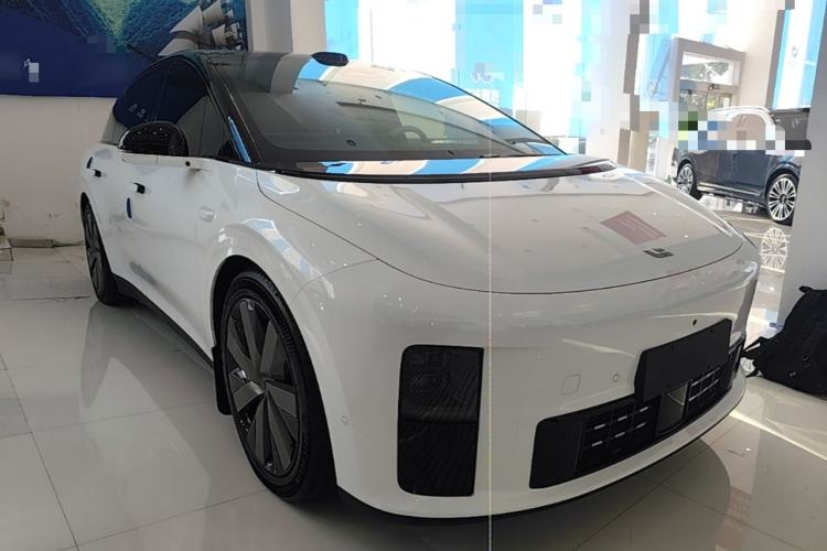 Li Auto i6 2025 — 3