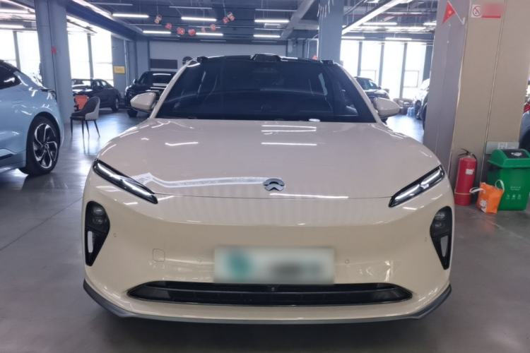 NIO ET5 2022 — 2