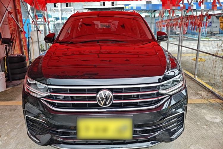 Volkswagen Tiguan L 2024 — фото 2