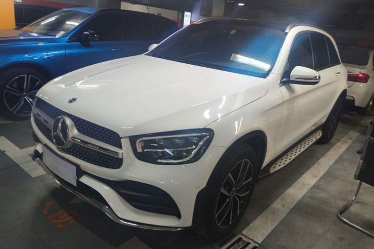 Mercedes-Benz GLC 260 L 2021 — фото 1