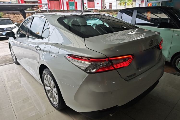 Toyota Camry 2019 — 4