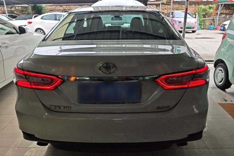 Toyota Camry 2019 — 5