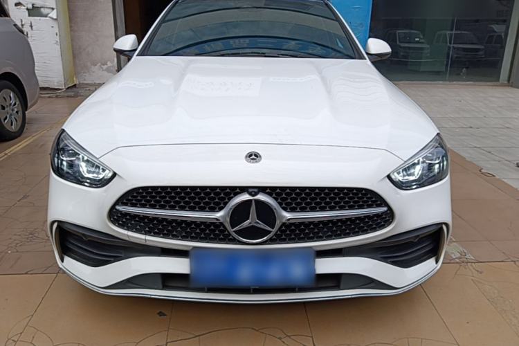 Mercedes-Benz C 260 L 2025 — 2