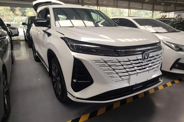 ChangAn CS75 PLUS 2024 — 3