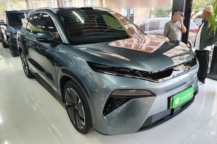 BYD Tang L 2025 — 3