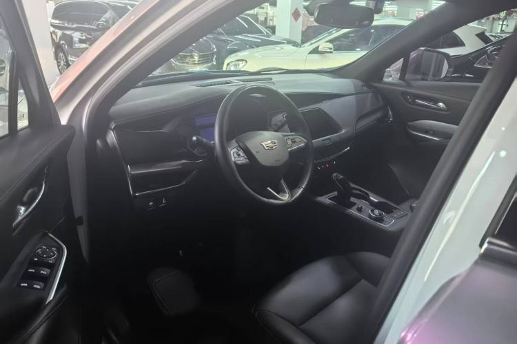 Cadillac XT4 2021 — 3