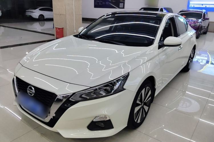 Nissan Altima 2021 — фото 1