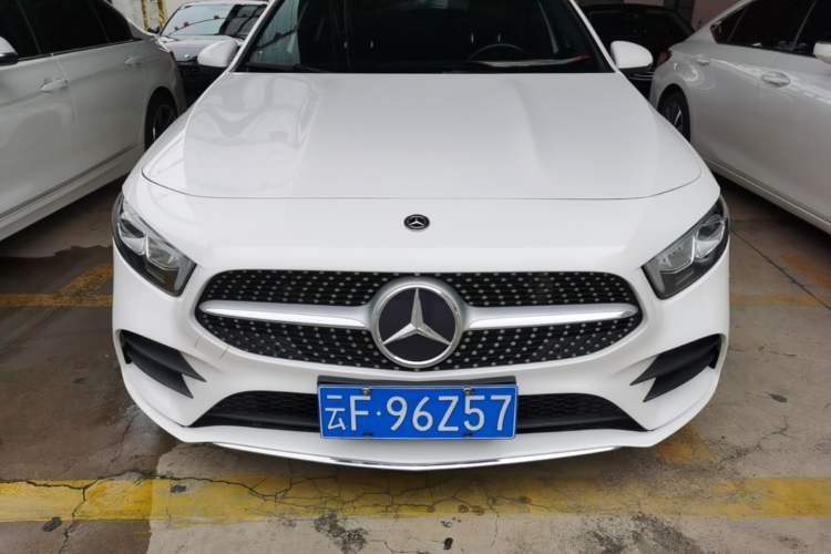 Mercedes-Benz A 200 L 2021 — 2